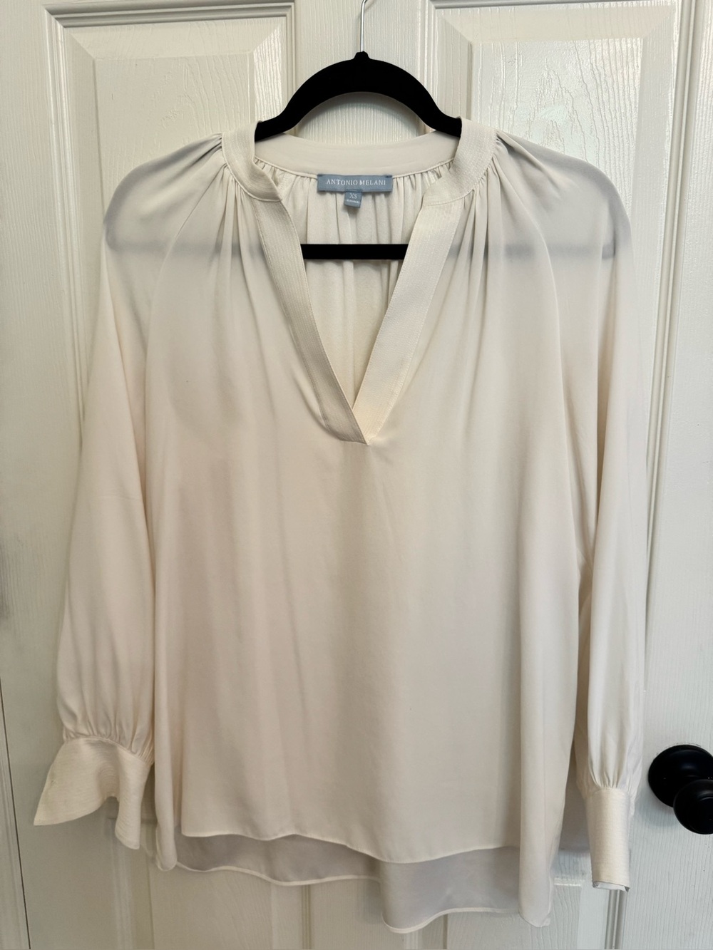 ANTONIO MELANI Cream silk V-Neck popover Relaxed Blouse XS